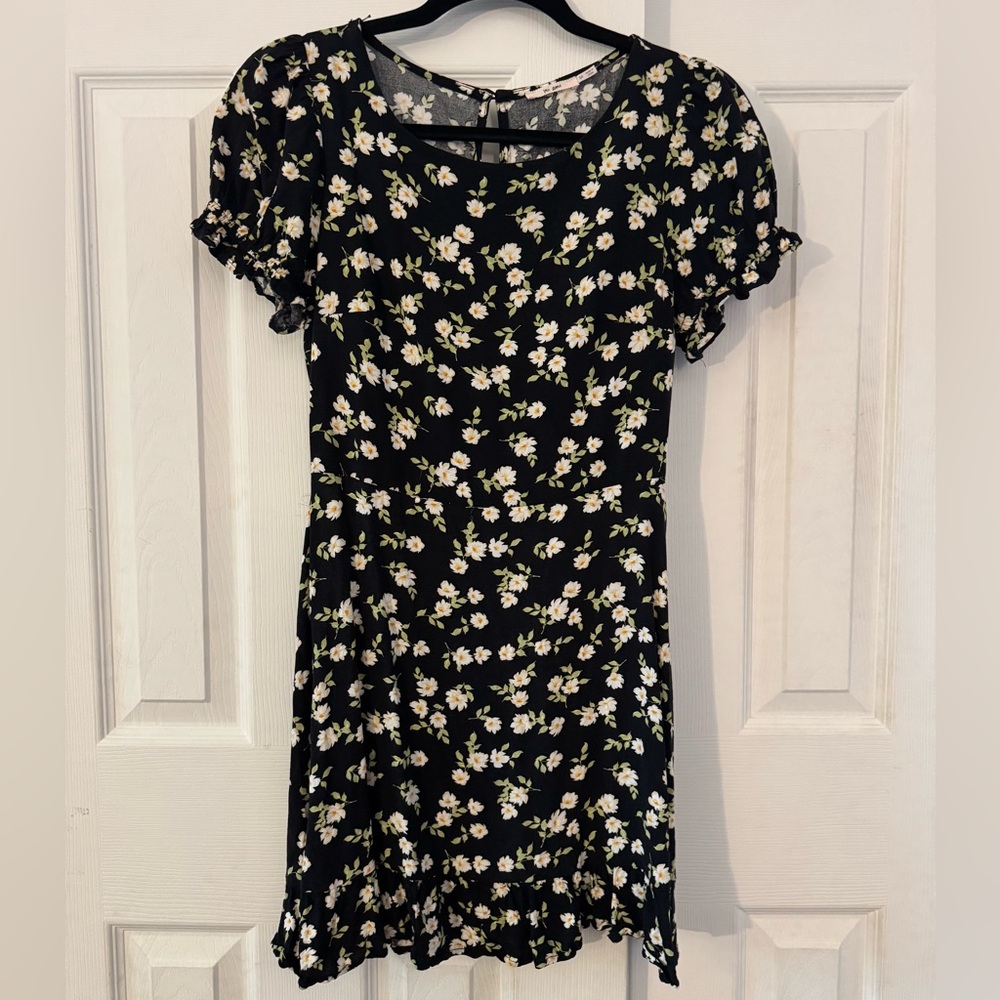 Mi Ami / Francesca’s Black Floral Dress